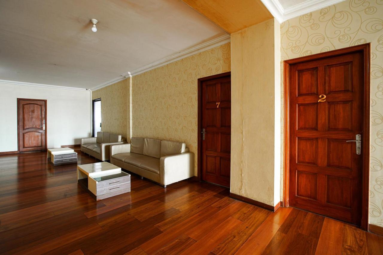 Reddoorz Near Trade Center 3 Hotel