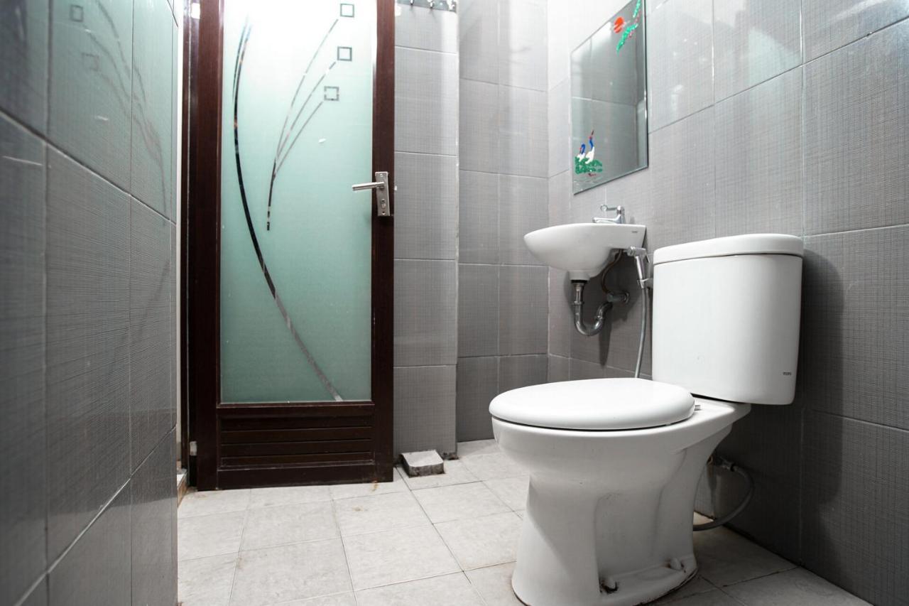 Reddoorz Near Trade Center 3 Hotel